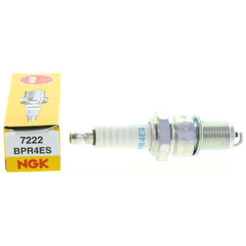 Свеча зажигания BPR4ES