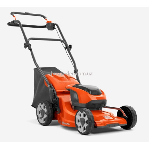 Аккумуляторная газонокосилка Husqvarna LC 137I KIT, с АКБ (4 Ач) и ЗУ (9705009-04)